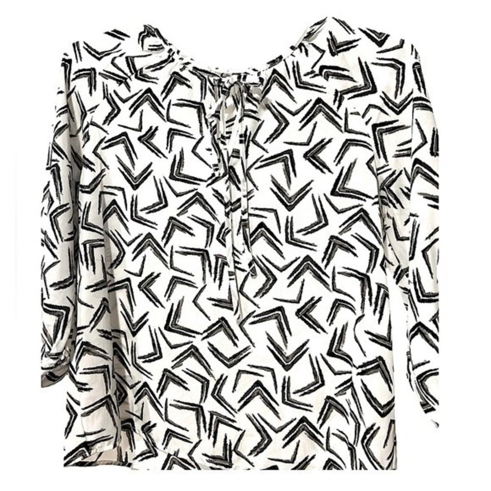 Designer Milano Italy for Sioni. all over graphic blouse. Size M regular fit.